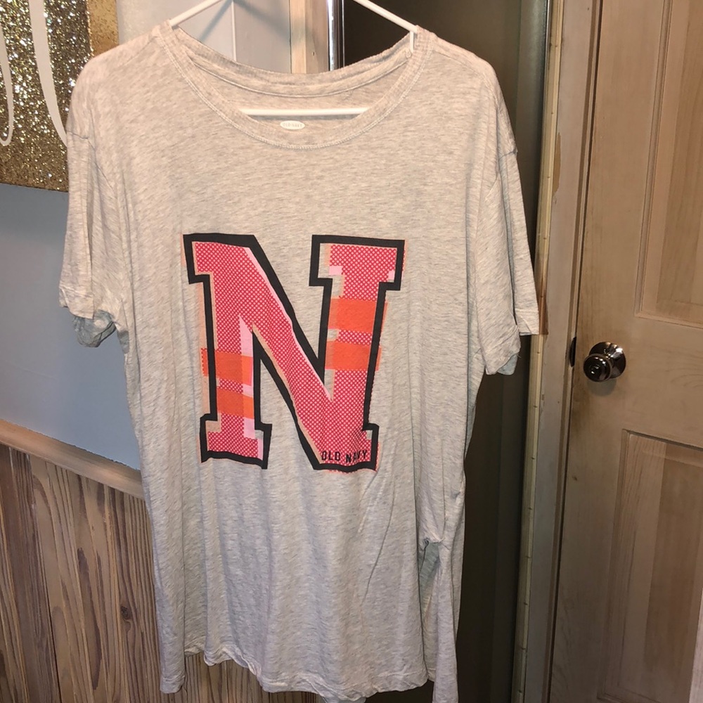 💛 OLD NAVY T-SHIRT